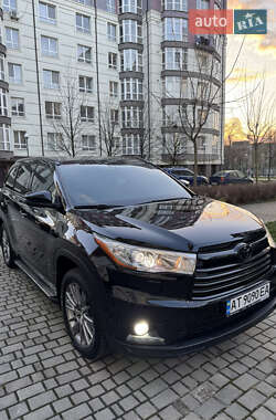 Характеристики Toyota Highlander Внедорожник / Кроссовер