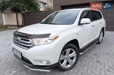 Характеристики Toyota Highlander Внедорожник / Кроссовер