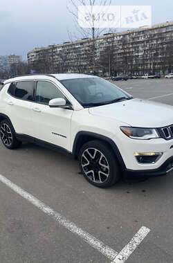 Ціни Jeep Позашляховик / Кросовер в Києві