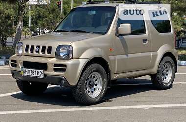 Характеристики Suzuki Jimny Внедорожник / Кроссовер