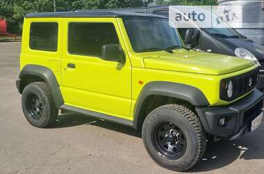 Характеристики Suzuki Jimny Позашляховик / Кросовер