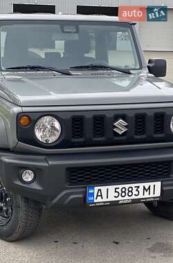 Характеристики Suzuki Jimny Позашляховик / Кросовер
