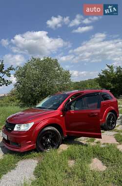 Характеристики Dodge Journey Позашляховик / Кросовер