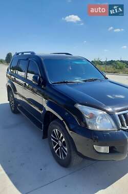 Характеристики Toyota Land Cruiser Prado Позашляховик / Кросовер