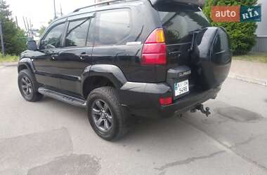 Характеристики Toyota Land Cruiser Prado Позашляховик / Кросовер