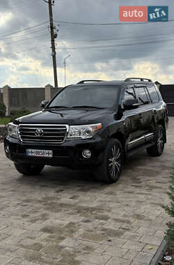 Характеристики Toyota Land Cruiser Внедорожник / Кроссовер