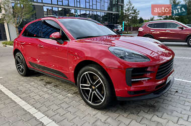 Характеристики Porsche Macan Внедорожник / Кроссовер