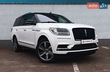 Характеристики Lincoln Navigator Внедорожник / Кроссовер