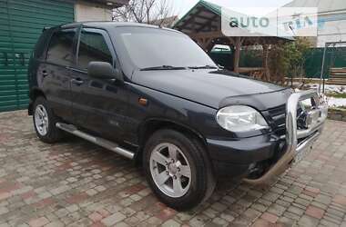 Характеристики Chevrolet Niva Внедорожник / Кроссовер