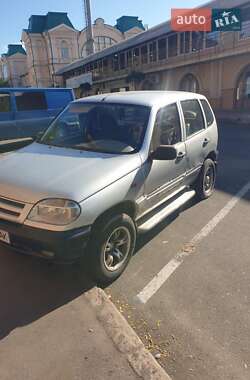 Характеристики Chevrolet Niva Позашляховик / Кросовер