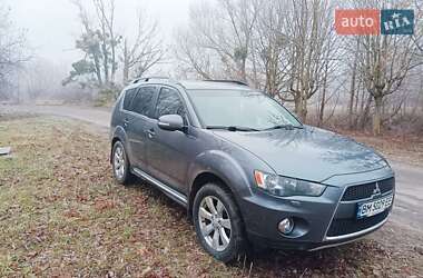 Характеристики Mitsubishi Outlander XL Внедорожник / Кроссовер