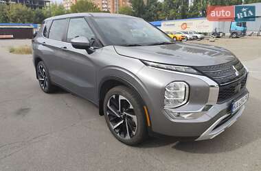 Характеристики Mitsubishi Outlander Внедорожник / Кроссовер