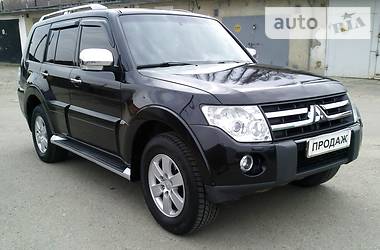 Характеристики Mitsubishi Pajero Wagon Внедорожник / Кроссовер