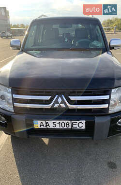Характеристики Mitsubishi Pajero Внедорожник / Кроссовер