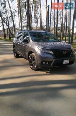 Характеристики Honda Passport Позашляховик / Кросовер