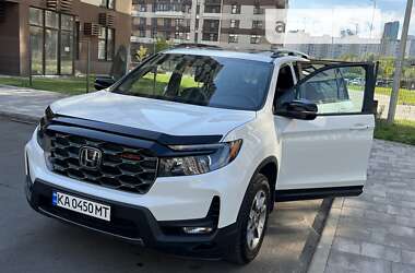 Характеристики Honda Passport Внедорожник / Кроссовер