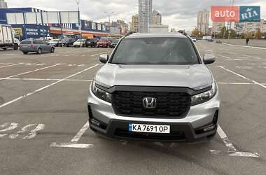 Характеристики Honda Passport Позашляховик / Кросовер