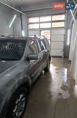 Характеристики Honda Pilot Позашляховик / Кросовер