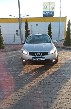 Характеристики Nissan Qashqai Позашляховик / Кросовер