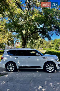 Характеристики Infiniti QX56 Позашляховик / Кросовер