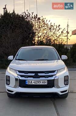 Характеристики Mitsubishi RVR Позашляховик / Кросовер