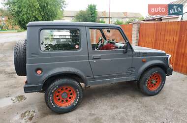 Характеристики Suzuki Samurai Позашляховик / Кросовер
