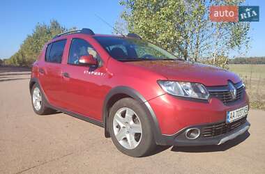 Характеристики Renault Sandero StepWay Позашляховик / Кросовер