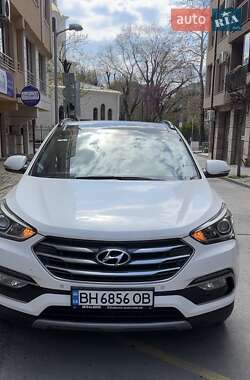 Характеристики Hyundai Santa FE Позашляховик / Кросовер