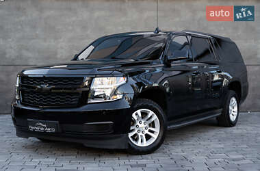 Характеристики Chevrolet Suburban Позашляховик / Кросовер