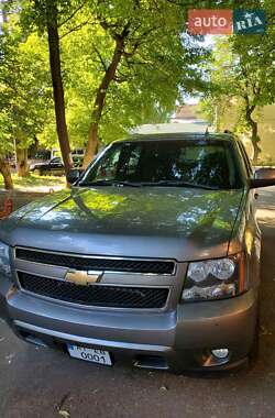 Характеристики Chevrolet Suburban Внедорожник / Кроссовер