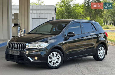 Характеристики Suzuki SX4 Позашляховик / Кросовер