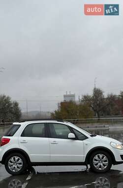 Характеристики Suzuki SX4 Внедорожник / Кроссовер