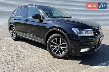 Характеристики Volkswagen Tiguan Внедорожник / Кроссовер