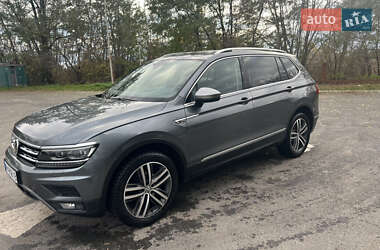 Характеристики Volkswagen Tiguan Внедорожник / Кроссовер