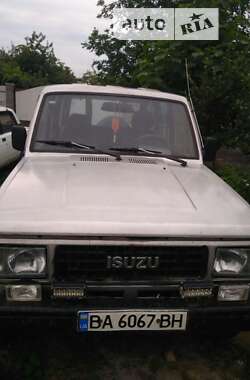 Характеристики Isuzu Trooper Внедорожник / Кроссовер