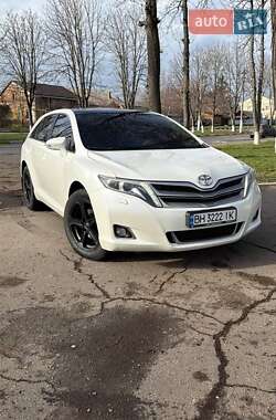 Характеристики Toyota Venza Позашляховик / Кросовер