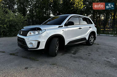 Характеристики Suzuki Vitara Внедорожник / Кроссовер