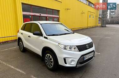 Характеристики Suzuki Vitara Позашляховик / Кросовер