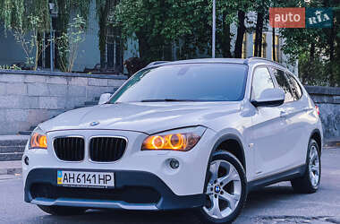 Характеристики BMW X1 Позашляховик / Кросовер