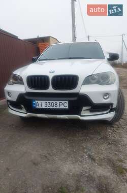 Характеристики BMW X5 Позашляховик / Кросовер