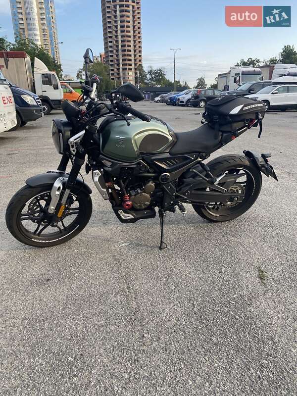 Voge 300AC