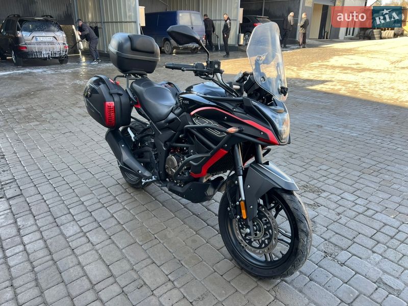 Мотоцикл Туризм Voge 300DS