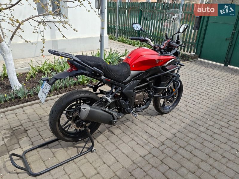 Voge 300DS