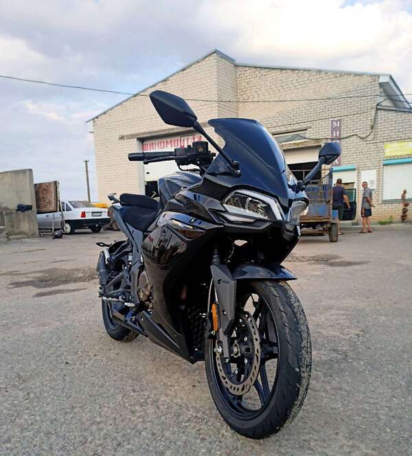 Voge 300RR