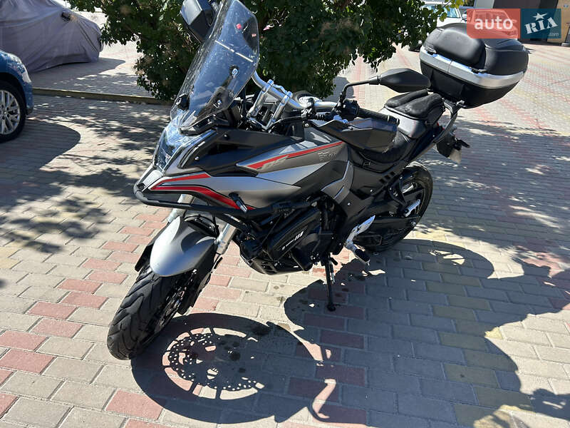 Мотоцикл Туризм Voge 500DS