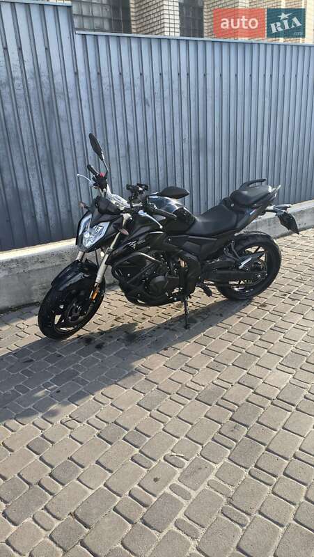 Voge 500R