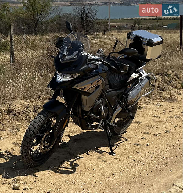 Voge 650DS