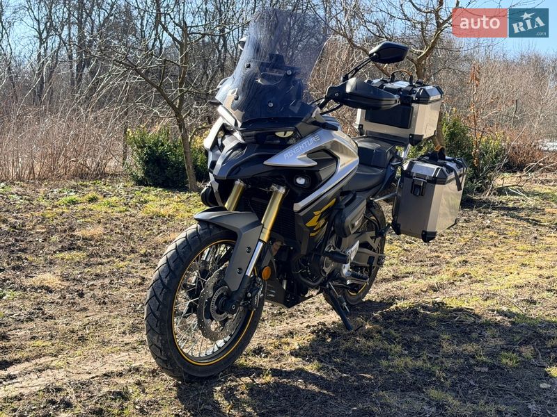 Мото Voge DS525X