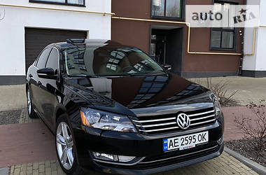 Volkswagen  SE   Premium 2013