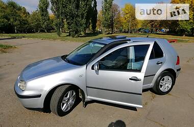 Volkswagen  Golf 4 avtomat clima 2001